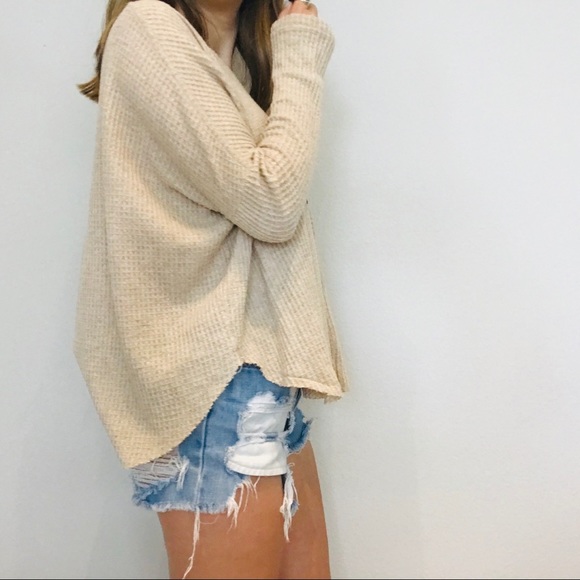 UO tan waffle knit button oversized thermal - Picture 5 of 7